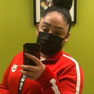 Meet your Posher, Priscilla